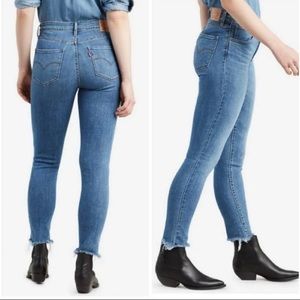 Levi’s 721 High Rise Skinny Jeans